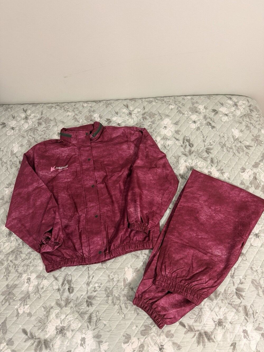Frogg Toggs Women's L Pro Action Rain Suit Black Cherry Jacket Pants PA152-15